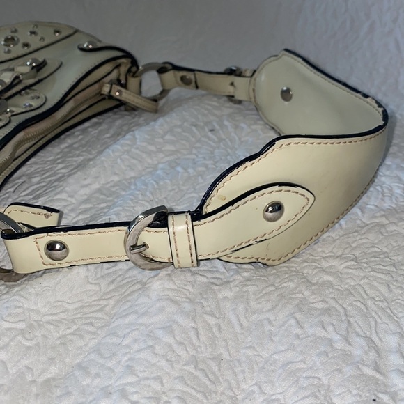 GUESS Satchel Handbag - Picture 8 of 16